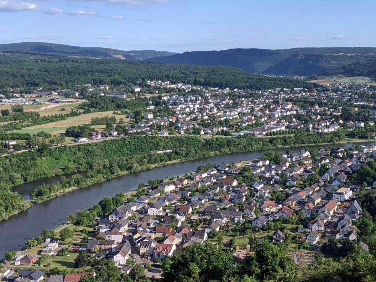 Gemuetliche 90 Qm Wohnung In Saarburg, Zentral Gelegen, Garten Mit Aussicht, Separater Eingang Exteriör bild