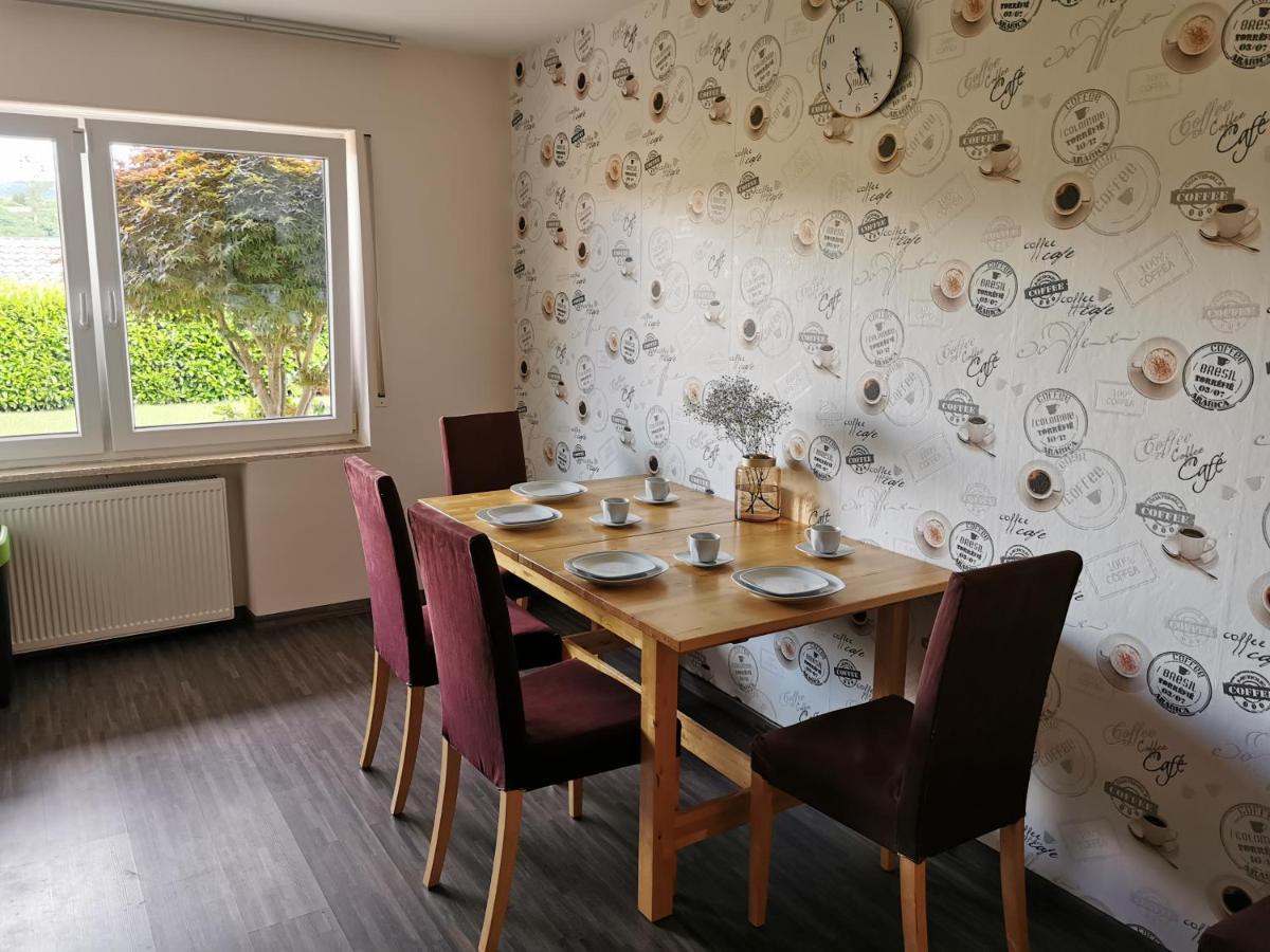 Gemuetliche 90 Qm Wohnung In Saarburg, Zentral Gelegen, Garten Mit Aussicht, Separater Eingang Exteriör bild