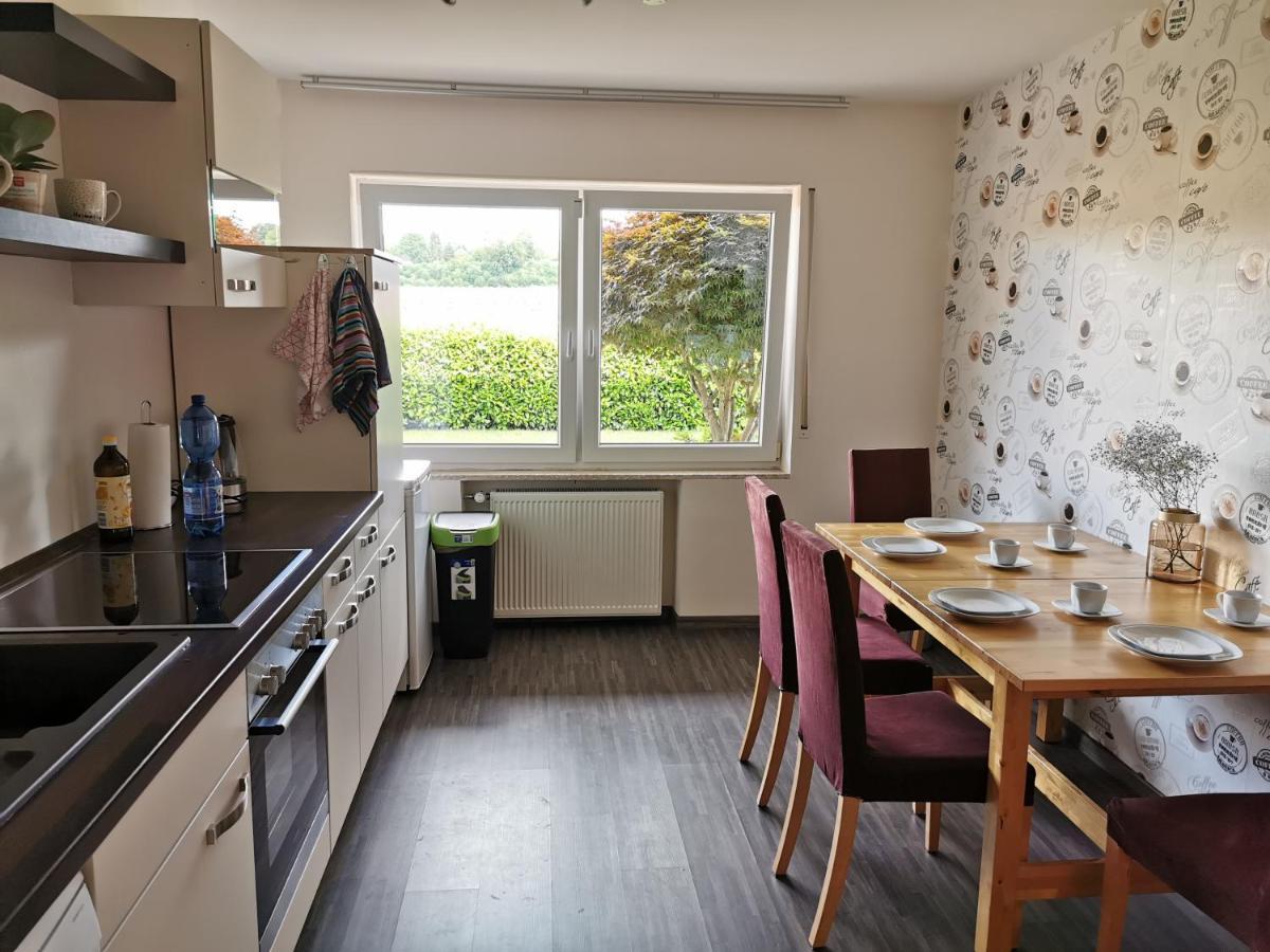 Gemuetliche 90 Qm Wohnung In Saarburg, Zentral Gelegen, Garten Mit Aussicht, Separater Eingang Exteriör bild