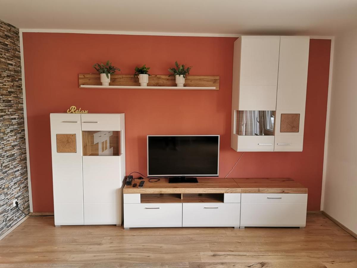 Gemuetliche 90 Qm Wohnung In Saarburg, Zentral Gelegen, Garten Mit Aussicht, Separater Eingang Exteriör bild